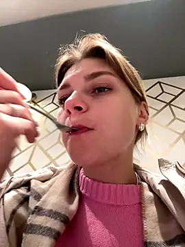 ValenciaShock online show from 10-18-25, 06:37