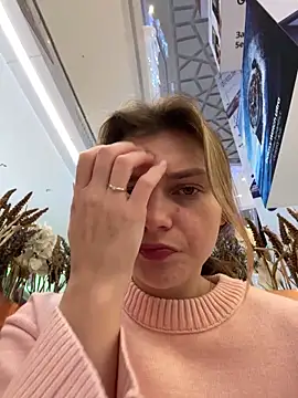 ValenciaShock online show from 12-18-25, 06:51