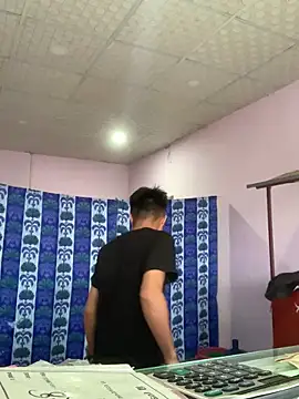 Hullax online show from 03-21-26, 02:57