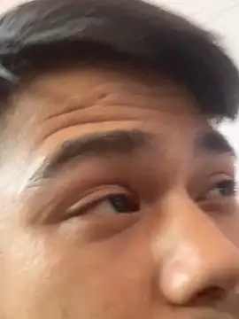 Snapshot of Hullax chatting on 11-05-25, 09:34 Hullax online show from 11-05-25, 09:34