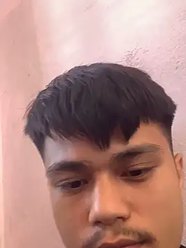 Snapshot of Hullax chatting on 11-06-25, 04:16 Hullax online show from 11-06-25, 04:16