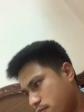 Hullax online show from 03-06-26, 03:40