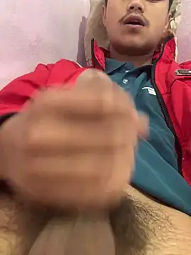 Snapshot of Hullax chatting on 02-10-26, 02:32 Hullax online show from 02-10-26, 02:32