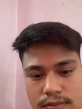 Hullax online show from 04-18-26, 03:31