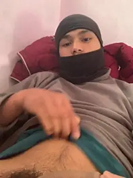 Snapshot of Hullax chatting on 01-09-26, 03:35 Hullax online show from 01-09-26, 03:35