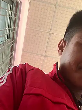 Snapshot of Hullax chatting on 02-20-26, 03:14 Hullax online show from 02-20-26, 03:14