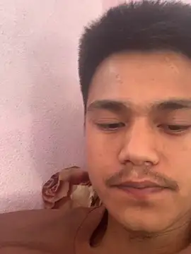 Snapshot of Hullax chatting on 02-26-26, 03:39 Hullax online show from 02-26-26, 03:39