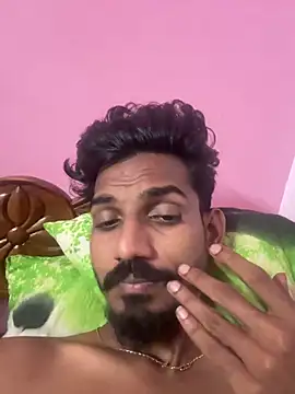 Snapshot of yo19boy chatting on 12-22-25, 07:36 yo19boy online show from 12-22-25, 07:36