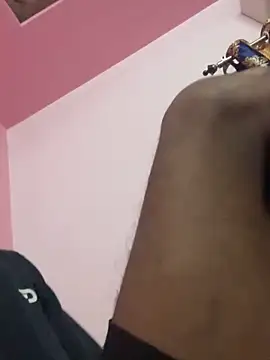 Snapshot of yo19boy chatting on 02-20-26, 06:48 yo19boy online show from 02-20-26, 06:48