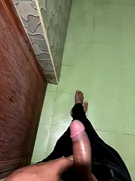 Snapshot of yo19boy chatting on 12-04-25, 07:13 yo19boy online show from 12-04-25, 07:13