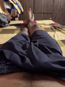 Snapshot of yo19boy chatting on 11-08-25, 06:39 yo19boy online show from 11-08-25, 06:39