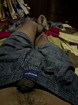 Snapshot of yo19boy chatting on 11-25-25, 08:58 yo19boy online show from 11-25-25, 08:58