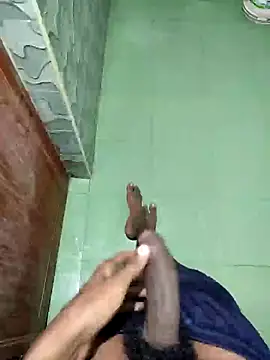 Snapshot of yo19boy chatting on 12-18-24, 10:40 yo19boy online show from 12-18-24, 10:40