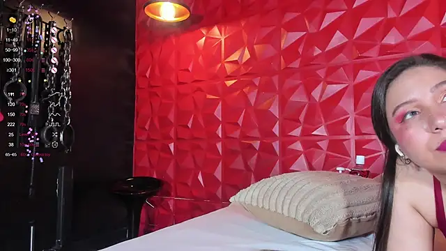 Isabella Daniell online show from 09-28-25, 05:36