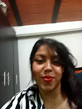 leah passion online show from 10-18-25, 08:00
