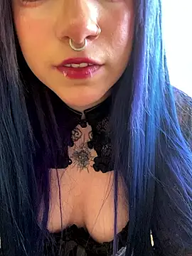 Snapshot of Lucygothic chatting on 02-25-25, 09:48 Lucygothic online show from 02-25-25, 09:48