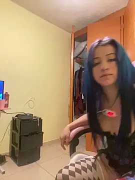 Snapshot of Lucygothic chatting on 01-15-25, 08:26 Lucygothic online show from 01-15-25, 08:26
