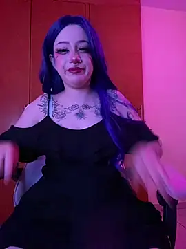 Snapshot of Lucygothic chatting on 03-23-25, 12:58 Lucygothic online show from 03-23-25, 12:58