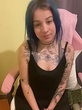 Snapshot of Lucygothic chatting on 01-16-25, 07:28 Lucygothic online show from 01-16-25, 07:28