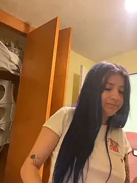 Snapshot of Lucygothic chatting on 02-26-25, 05:53 Lucygothic online show from 02-26-25, 05:53