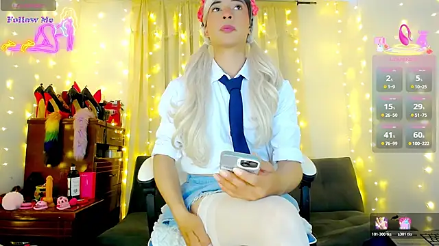 Aleexx    online show from 03-06-26, 09:37