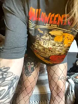 TalullaX online show from 10-31-25, 10:56