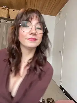 TalullaX online show from 11-25-25, 10:48