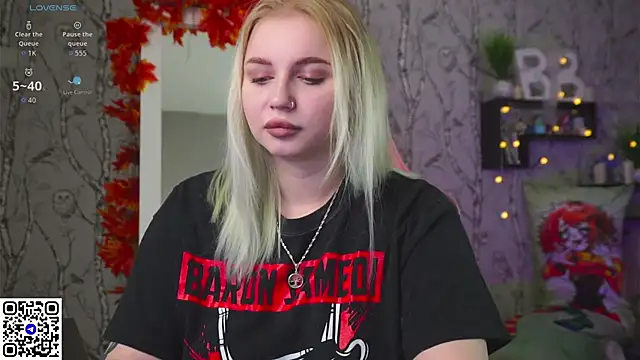 Moon Valkyrie online show from 11-07-25, 08:19