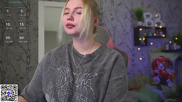 Moon Valkyrie online show from 11-19-25, 09:53