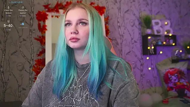 Moon Valkyrie online show from 09-24-25, 07:26