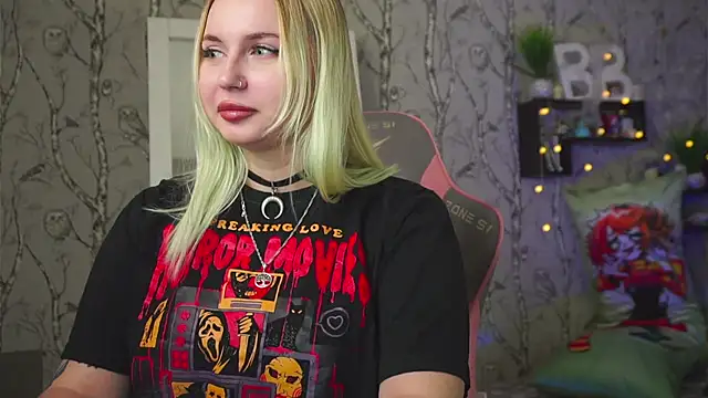 Moon Valkyrie online show from 02-03-26, 06:11