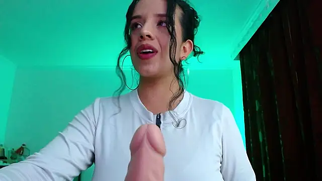 Snapshot of VALERY_MEER chatting on 06-14-26, 11:28 VALERY MEER online show from 06-14-26, 11:28