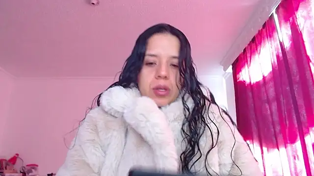Snapshot of VALERY_MEER chatting on 06-11-26, 12:46 VALERY MEER online show from 06-11-26, 12:46