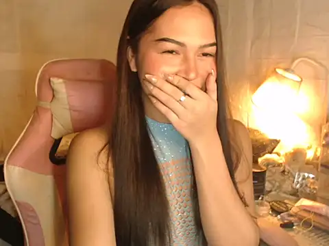 Ashely Lewis online show from 12-14-25, 11:49