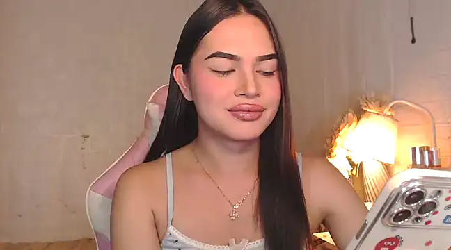 Snapshot of Ashely_Lewis chatting on 02-13-25, 01:05 Ashely Lewis online show from 02-13-25, 01:05