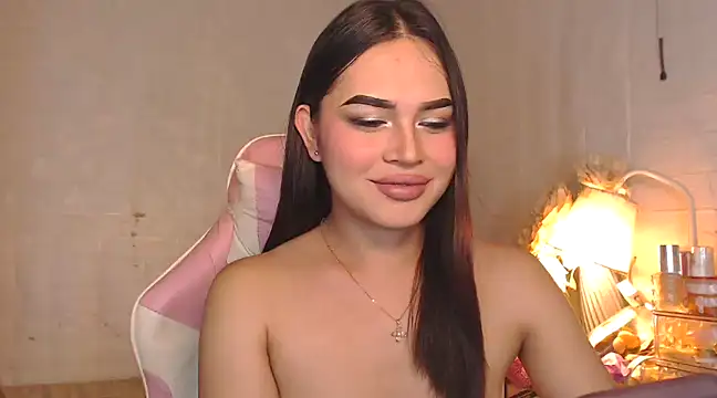 Snapshot of Ashely_Lewis chatting on 02-17-25, 01:11 Ashely Lewis online show from 02-17-25, 01:11