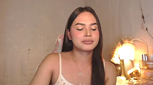 Snapshot of Ashely_Lewis chatting on 02-15-25, 01:49 Ashely Lewis online show from 02-15-25, 01:49