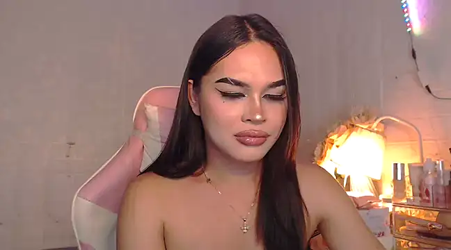 Snapshot of Ashely_Lewis chatting on 01-20-25, 02:03 Ashely Lewis online show from 01-20-25, 02:03