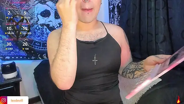 Lexxxxx  online show from 11-19-25, 12:10