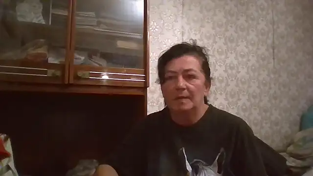 GypsiQueen2 online show from 09-26-25, 07:54