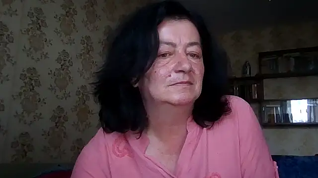 Snapshot of GypsiQueen2 chatting on 07-22-26, 12:51 GypsiQueen2 online show from 07-22-26, 12:51