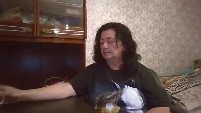 GypsiQueen2 online show from 10-09-25, 04:51