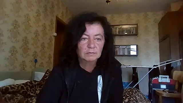 Snapshot of GypsiQueen2 chatting on 07-11-26, 07:52 GypsiQueen2 online show from 07-11-26, 07:52