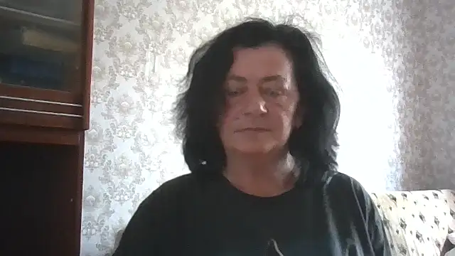Snapshot of GypsiQueen2 chatting on 07-05-26, 08:32 GypsiQueen2 online show from 07-05-26, 08:32