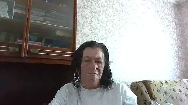 Snapshot of GypsiQueen2 chatting on 06-29-26, 07:26 GypsiQueen2 online show from 06-29-26, 07:26