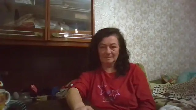 GypsiQueen2 online show from 10-27-25, 04:30