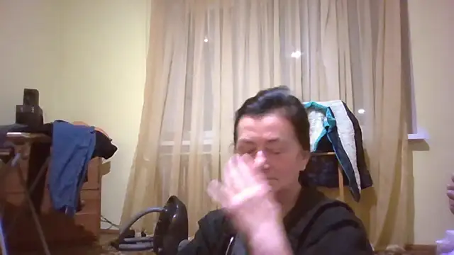 GypsiQueen2 online show from 12-13-25, 08:15