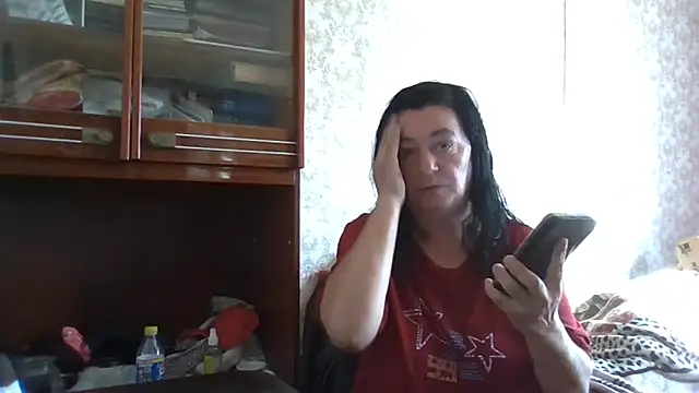 GypsiQueen2 online show from 10-31-25, 11:51