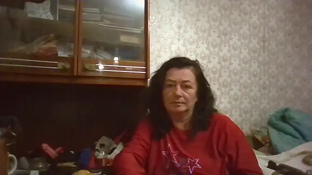 GypsiQueen2 online show from 10-19-25, 04:43