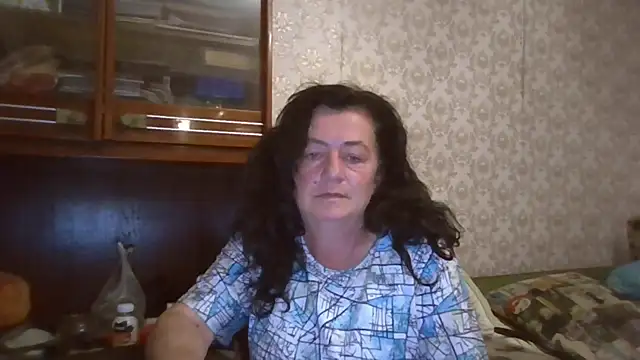 GypsiQueen2 online show from 09-15-25, 07:36